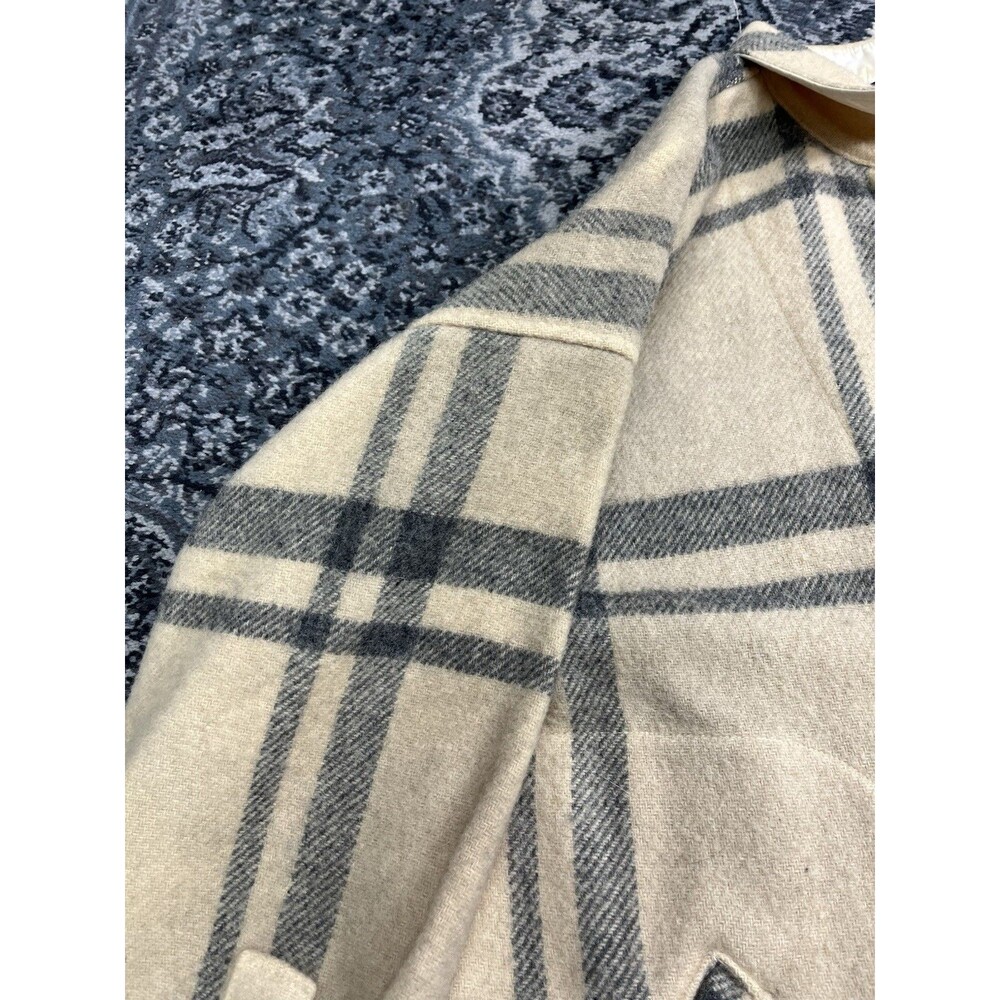 Vintage 1960s Womens’ WoolRich Flannel Shirt Size Large Made In USA beige - Picture 15 of 16